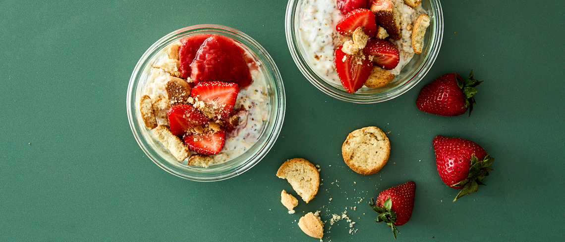 Koldskål overnight oats med bærkompot og kammerjunkere